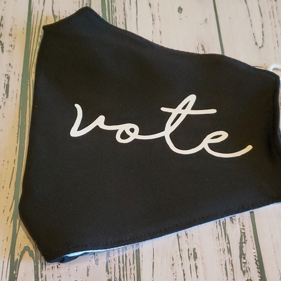 Nwot Face Mask - Picture 2 of 7